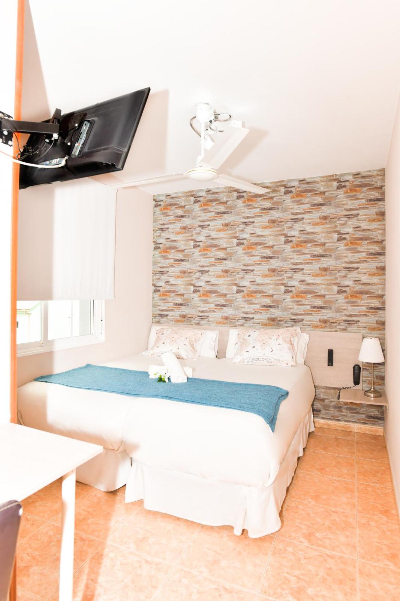 Hotel Ancora Urban Center Finisterre Exteriör bild